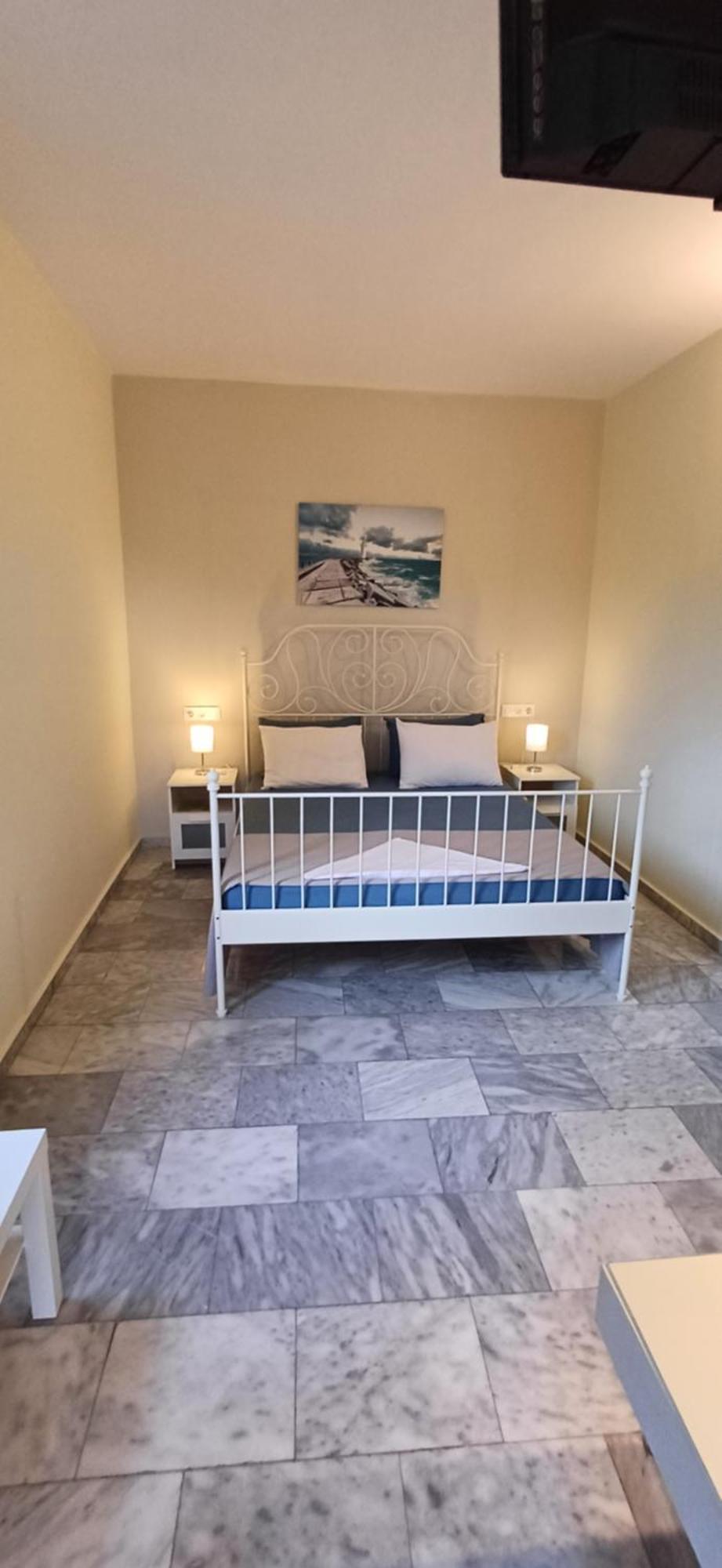 Aparthotel Kavourakia