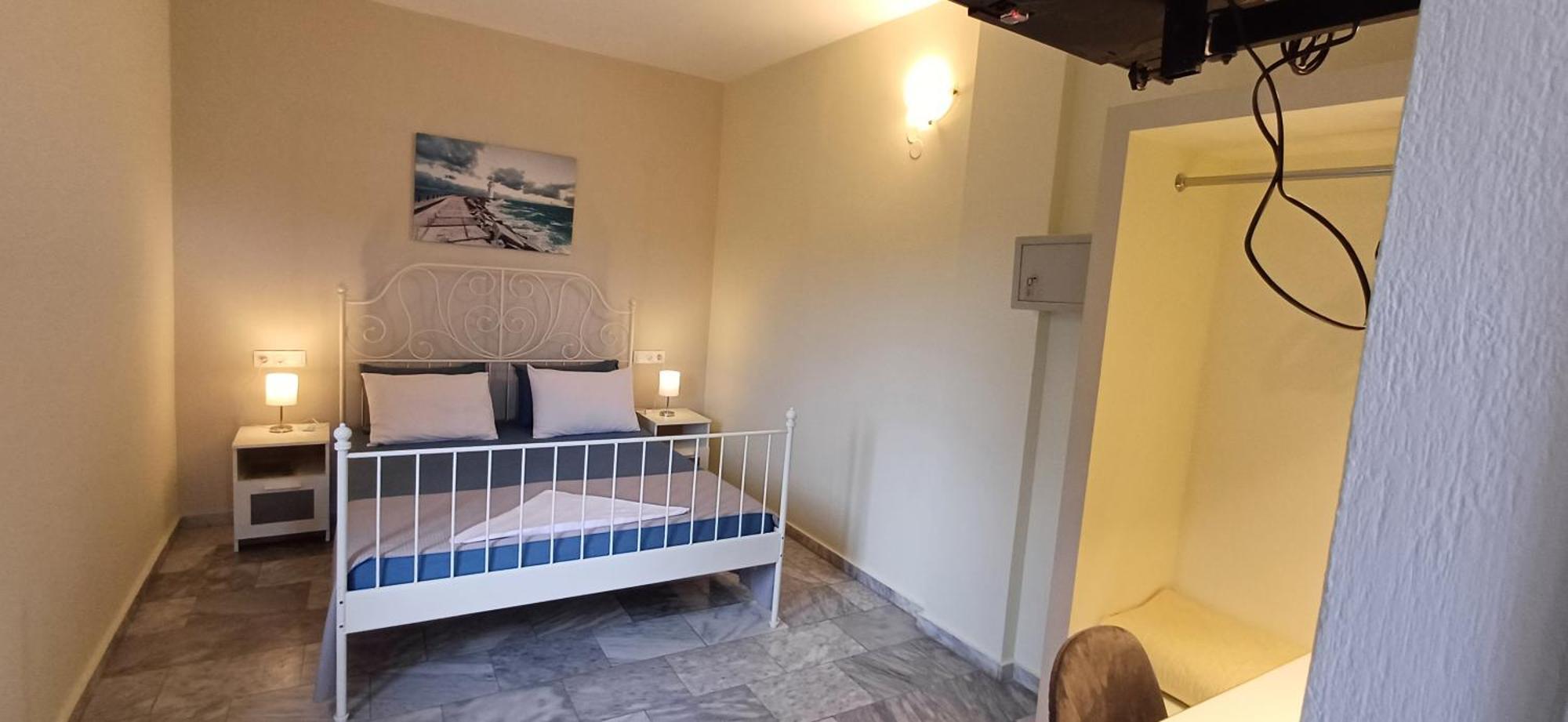 Aparthotel Kavourakia 2*